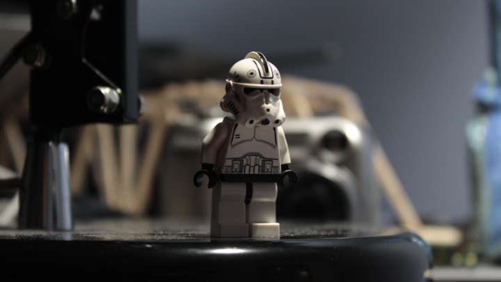 Lego Klones: The Ledge