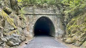 Tunnel of R*** ep 1